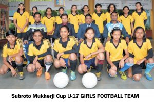 U 17 GIRLS FOOTBALL TEAM