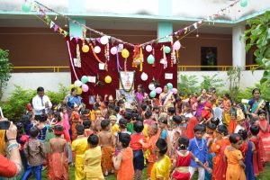 DAHI HANDI CELEBRATIONS (15)