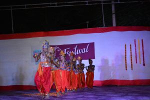 Group Dances (28)