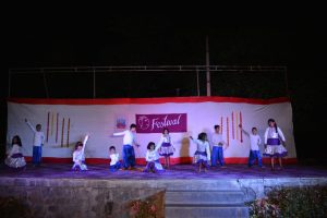 Group Dances (32)