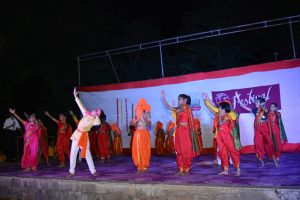 Group Dances (7)