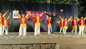 Group Dance (12)
