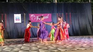 Group Dance (13)