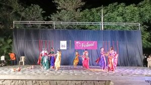 Group Dance (14)