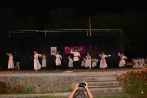 Group Dance (26)