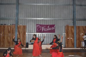 Group Dance (3)