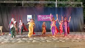 Group Dance (7)