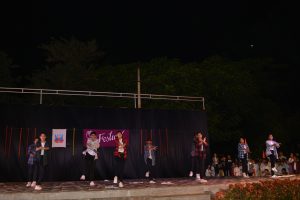 Group Dance (82)