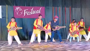 Group Dance (83)