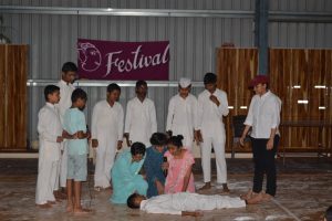Skit (16)